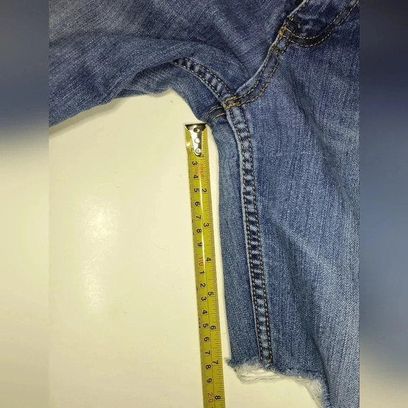 Refuge Women's Juniors Low Rise Cut Off Bermuda Stretchy Jean Shorts, 13R - Picture 8 of 11